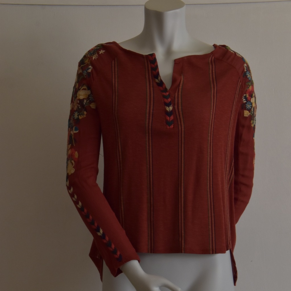 ANTHROPOLOGIE TINY XS EMBROIDERED LS SHIRT